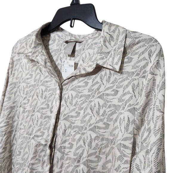 HM silky shirt Size Medium Hidden Buttons Long sleeve Lightweight - Picture 2 of 14
